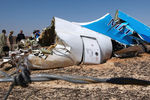 Обломки самолета Airbus A321 авиакомпании «Когалымавиа» на севере Синайского полуострова
