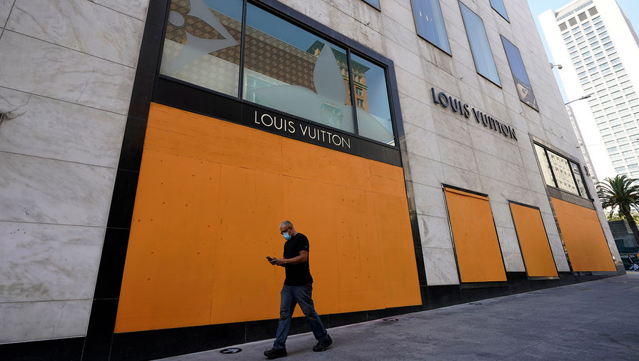 Магазин Louis Vuitton в&nbsp;Сан-Франциско, 1 ноября 2020 года