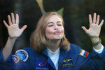 Юлия Пресеильд в день запуска ракеты-носителя «Союз-2.1а» со съемочной группой фильма «Вызов» на космодроме Байконур, 5 октября 2021 года
