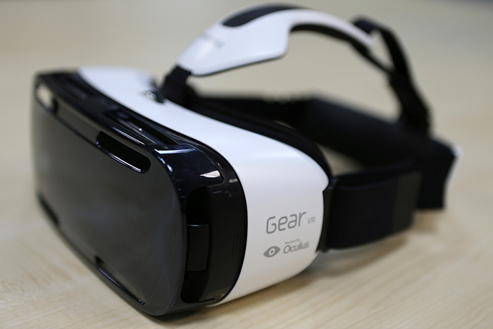 Как запустить очки виртуальной реальности самсунг запчасти мавик айр по дешевке