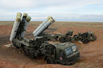 Зенитные ракетные системы С-400 «Триумф» во время Международных военных учений «Боевое содружество» на полигоне Ашулук в Астраханской области