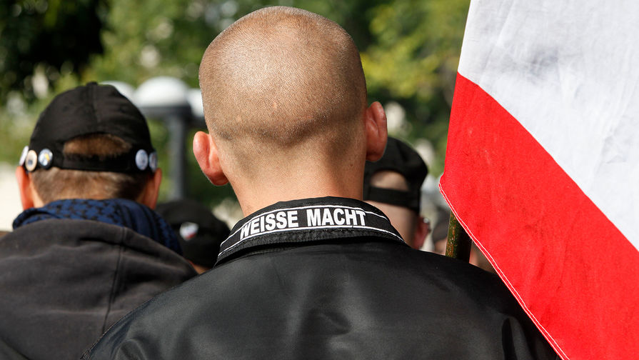 Grayzone сообщил о росте в Европе угрозы неонацистского террора от боевиков на Украине