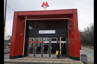 Вход на станцию метро «Минская»