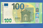Новые банкнота в размере €100