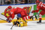 Во время матча группового этапа чемпионата мира по хоккею между сборными командами Швеции и России в Братиславе, 21 мая 2019 года