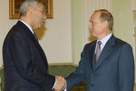 Президент России Владимир Путин во время встречи с госсекретарем США Колином Пауэллом, 2004 год 