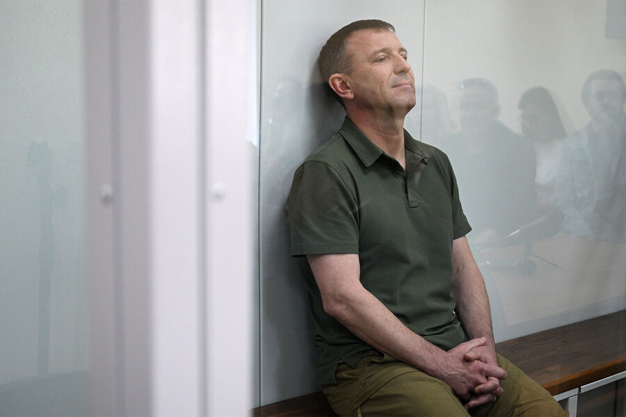 Бывший командующий 58-й армией ВС РФ генерал-майор Иван Попов, арестованный по делу о мошенничестве в особо крупном размере, на заседании в 235-м гарнизонном военном суде, 27 мая 2024 года