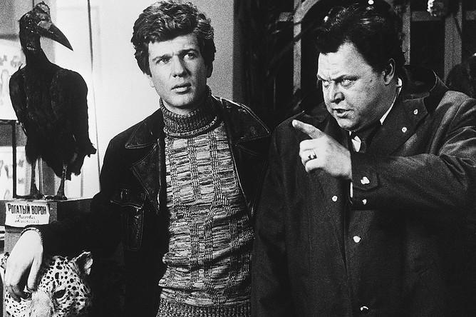 Кадр из фильма «Гараж» (1979). Милосердов — Игорь Костолевский, Карпухин — Вячеслав Невинный