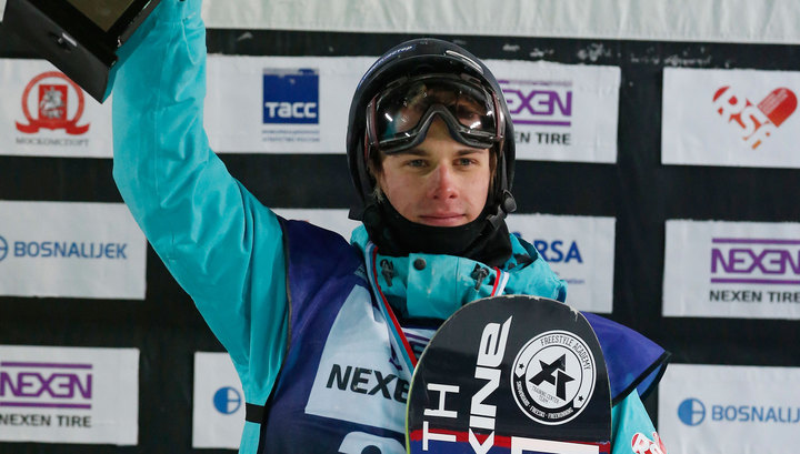 Российский сноубордист Влад Хадарин