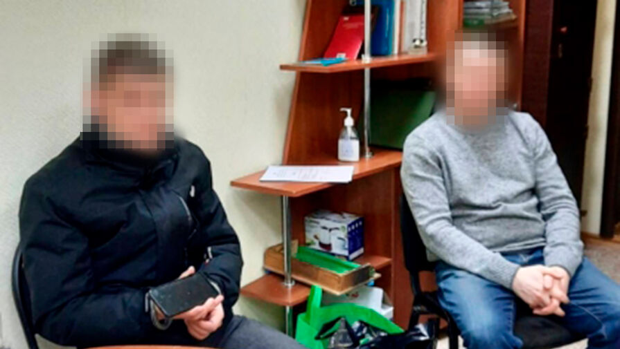 Житель Саратова пригласил девушку на собеседование и изнасиловал