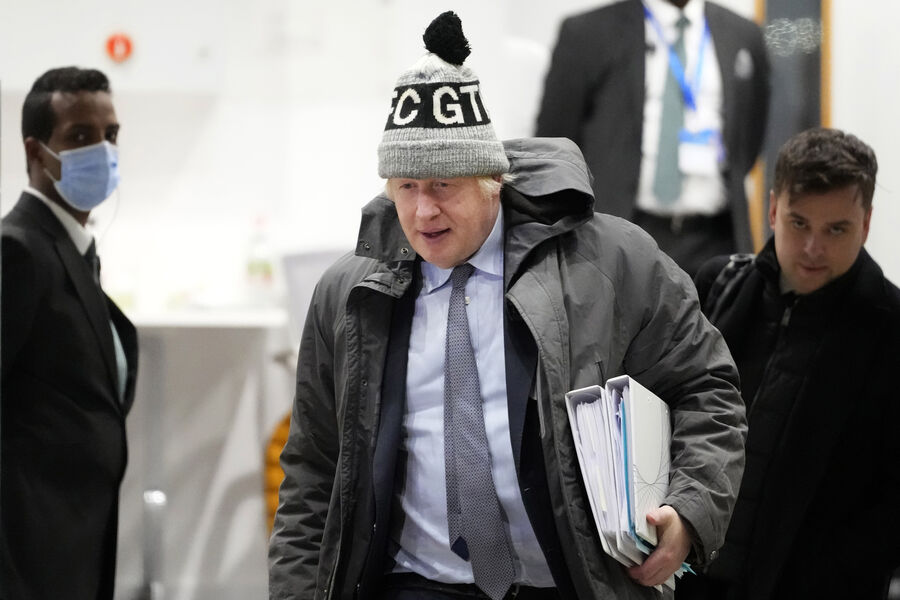 Бывший премьер-министр Борис Джонсон покидает заседание по&nbsp;расследованию COVID-19 в&nbsp;Дорланд-Хаусе в&nbsp;Лондоне, 6&nbsp;декабря 2023&nbsp;года