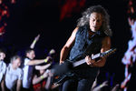 Соло-гитарист американской группы Metallica Кирк Хэмметт во время выступления в&nbsp;спорткомплексе &laquo;Олимпийский&raquo;