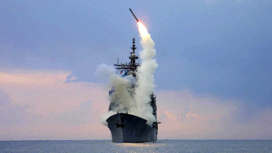 Запуск ракеты «Томагавк» с ракетного крейсера Cape St. George