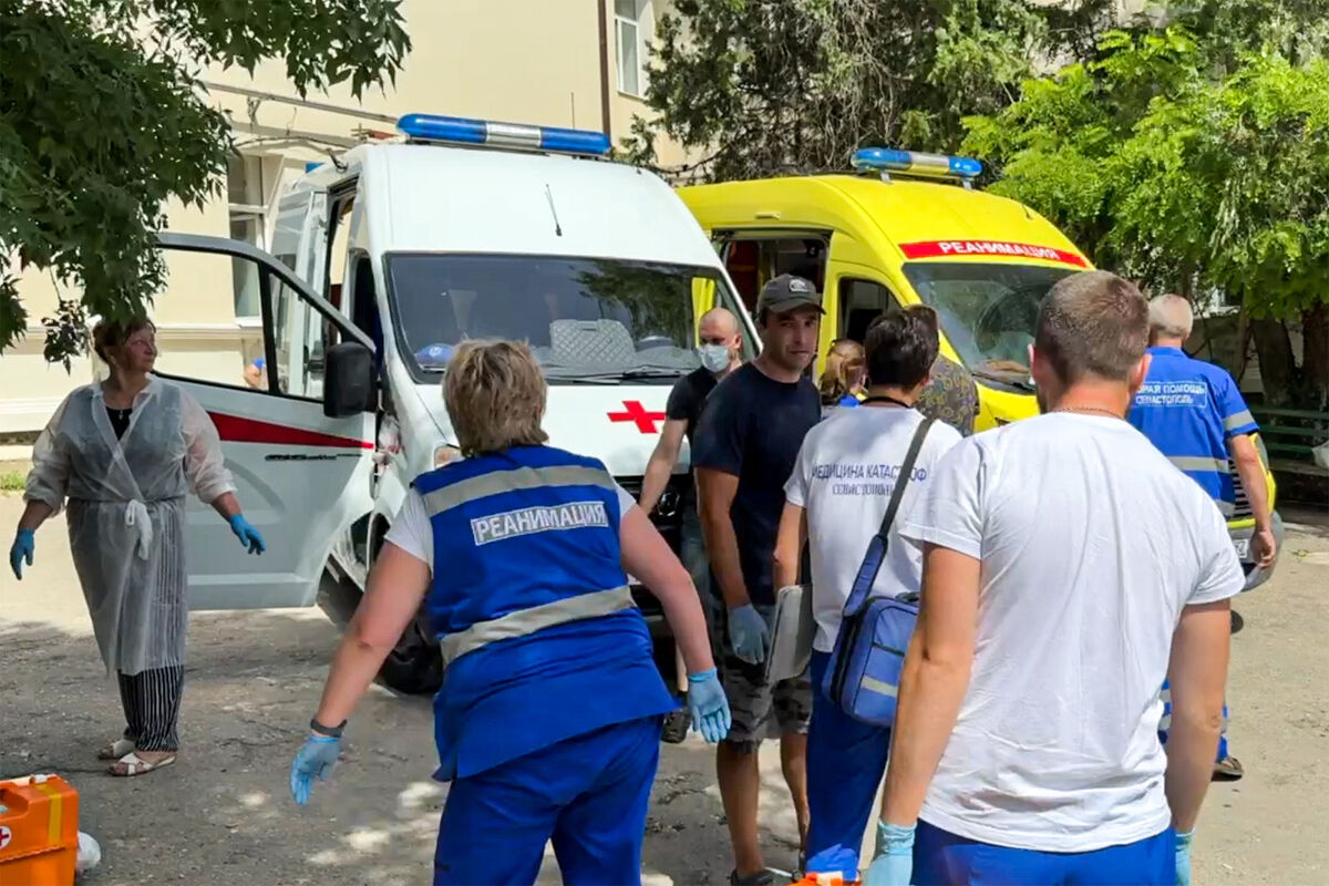 Пострадавших при атаке Севастополя могут перевести в больницы Москвы -  Газета.Ru | Новости