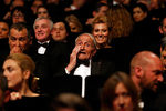 Главный герой картины «Лед и небо» — гляциолог Клод Лориус плачет во время церемонии закрытия 68-го Каннского кинофестиваля