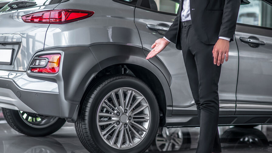 Россияне бросились скупать новые автомобили