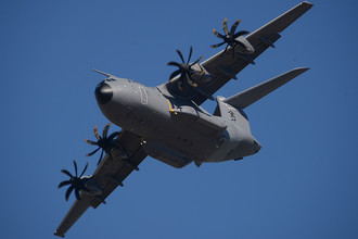 Военно-транспортный самолет Airbus A400M на Международном авиасалоне «Ле-Бурже – 2017» во Франции