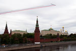 Штурмовики Су-25 на воздушном параде Победы в Москве, 9 мая 2020 года