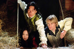 Фэнн Вон, Джеки Чан и Оуэн Уилсон в сцене из фильма «Шанхайские рыцари» (2003)