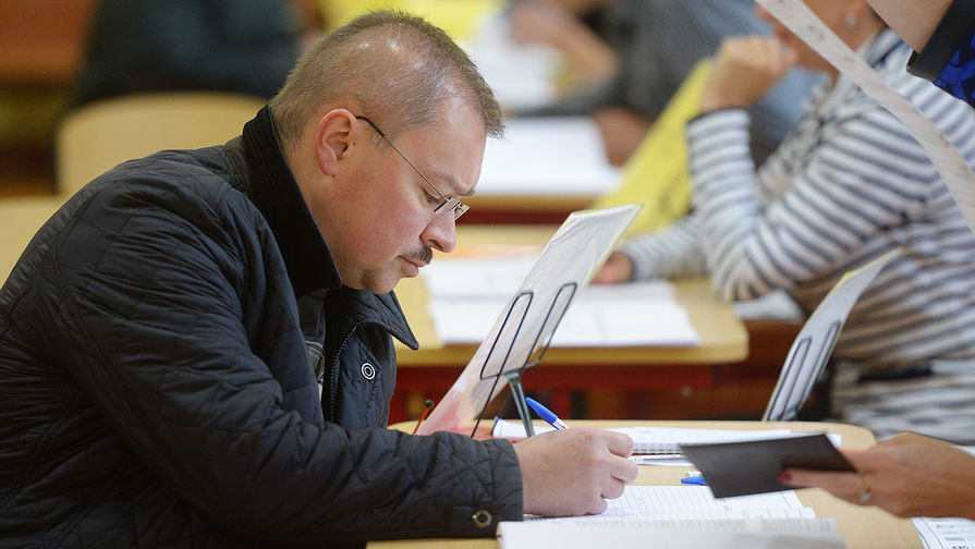 Артем Чайка в единый день голосования в Москве, сентябрь 2016 года