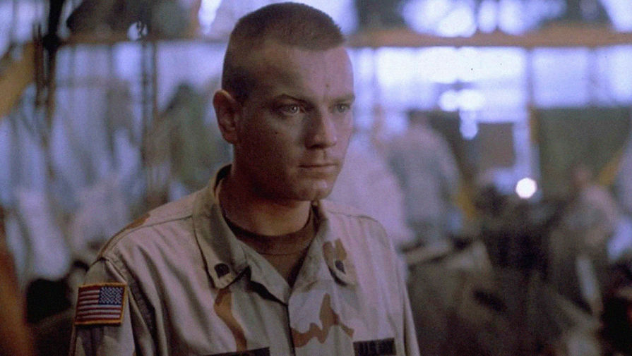 Юэн Макгрегор в фильме &laquo;Черный ястреб&raquo; (2001)