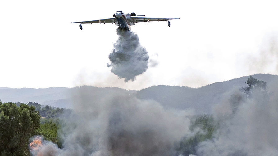 МЧС направило самолет для помощи в тушении пожара в Курганской области