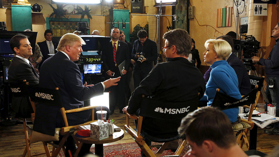 Кандидат в президенты США Дональд Трамп с ведущим шоу Morning Joe Джо Скарборо в Айове, январь 2016 года