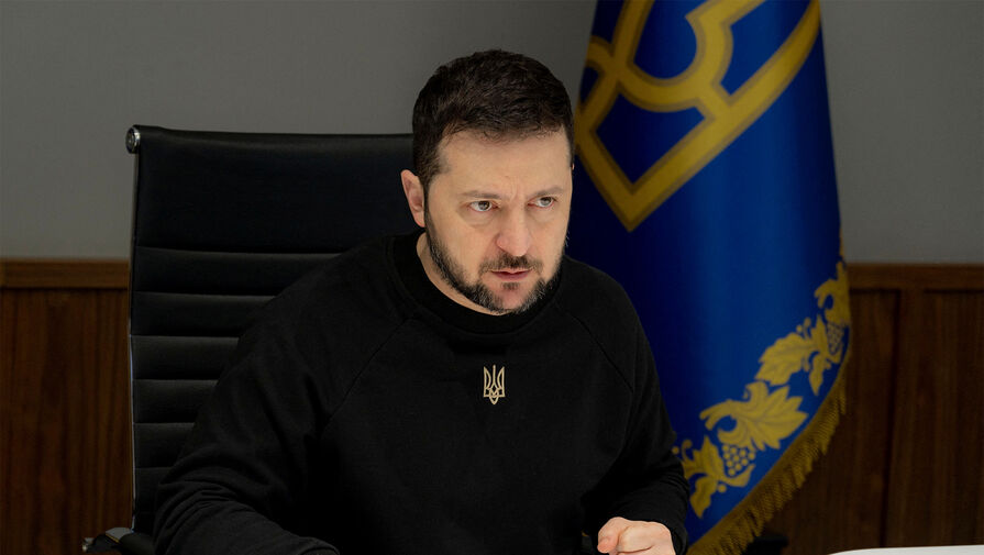 Зеленский сообщил, что Украина не собирается стоять за Бахмут любой ценой
