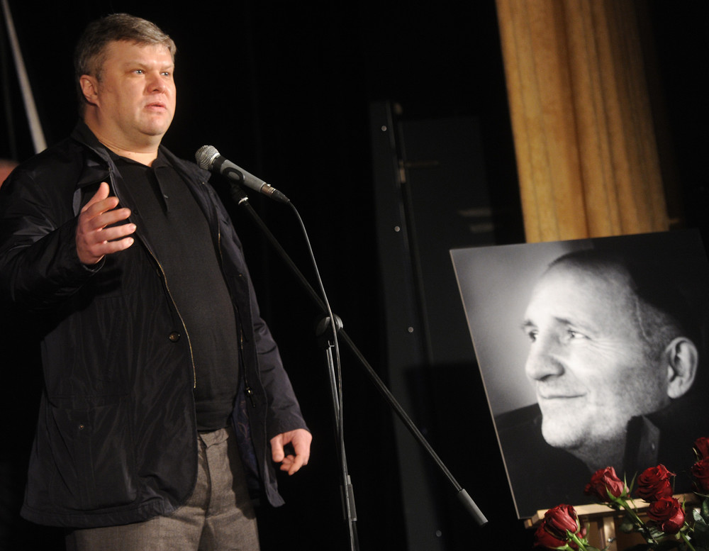 Председатель партии «Яблоко» Сергей Митрохин на церемонии прощания с главным редактором газеты «Химкинская правда» Михаилом Бекетовым.