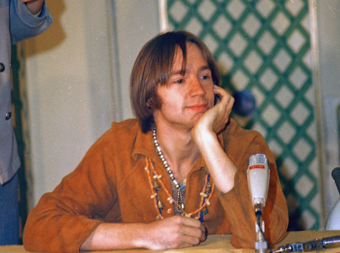 Участник поп-группы The Monkees Питер Торк во время пресс-конференции в&nbsp;Нью-Йорке, 1967 год