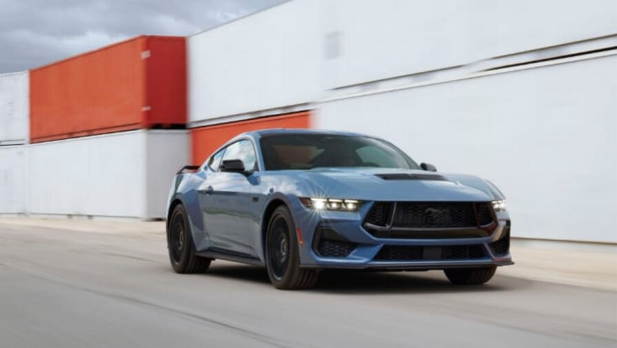 Ford представила спорткар Mustang нового поколения в Детройте