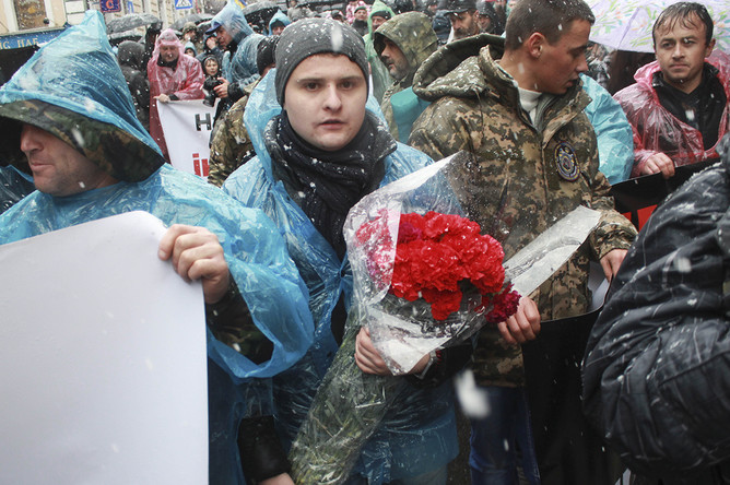 Сторонники бывшего губернатора Одесской области Михаила Саакашвили на «Марше возмущенных» в центре Киева