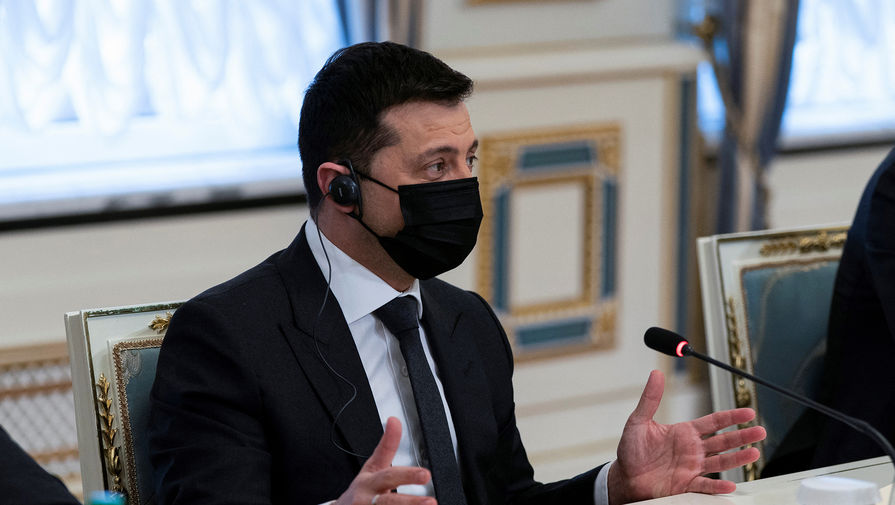 Зеленский призвал ввести санкции против России уже сейчас