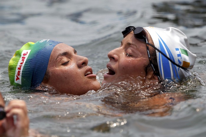 Бразильянка Ана Марсела Кунья, завоевавшая золото в&nbsp;заплыве на&nbsp;25 км, и обладательница бронзы Алиса Франко из&nbsp;Италии. 