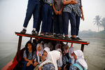 Так выглядит «школьный автобус» на острове Суматра в Индонезии