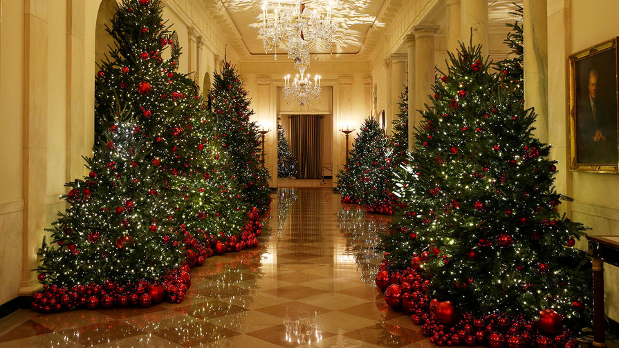Интерьер Белого дома, который Меланья Трамп украсила к&nbsp;Рождеству, 26 ноября 2018 года