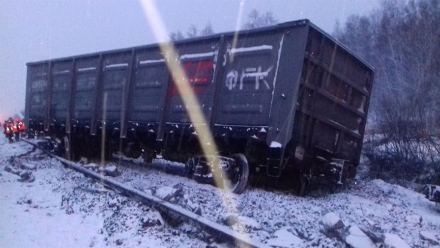 Под Омском грузовой поезд сошел с рельс, 1 декабря 2018 года 