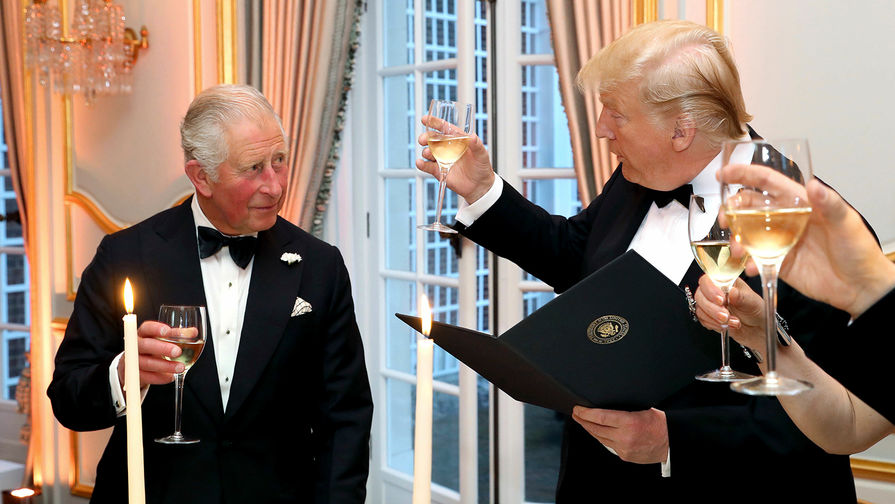 Принц Уэльский Чарльз и президент США Дональд Трамп во время ужина в резиденции американского посла в Великобритании в Риджентс-парке, 4 июня 2019 года