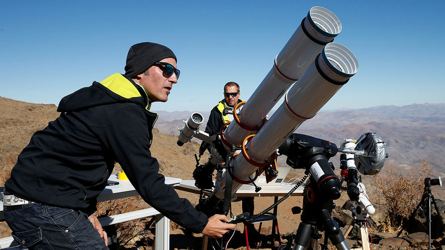 Подготовка к&nbsp;солнечному затмению в&nbsp;чилийской обсерватории Ла-Силла, 1 июля 2019 года