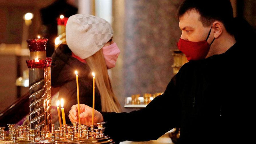 Патриарх Кирилл призвал не ходить в храмы во время COVID-19