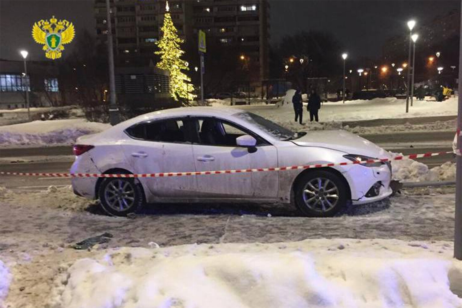 В Москве несколько человек открыли стрельбу и украли из машины сумки с  деньгами - Газета.Ru | Новости