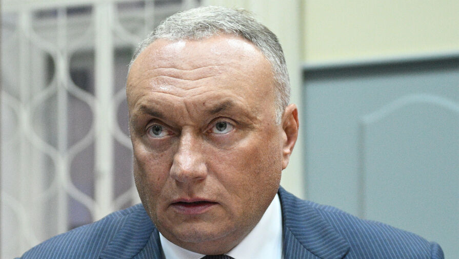 Обвиняемого сенатора Савельева просили признать банкротом