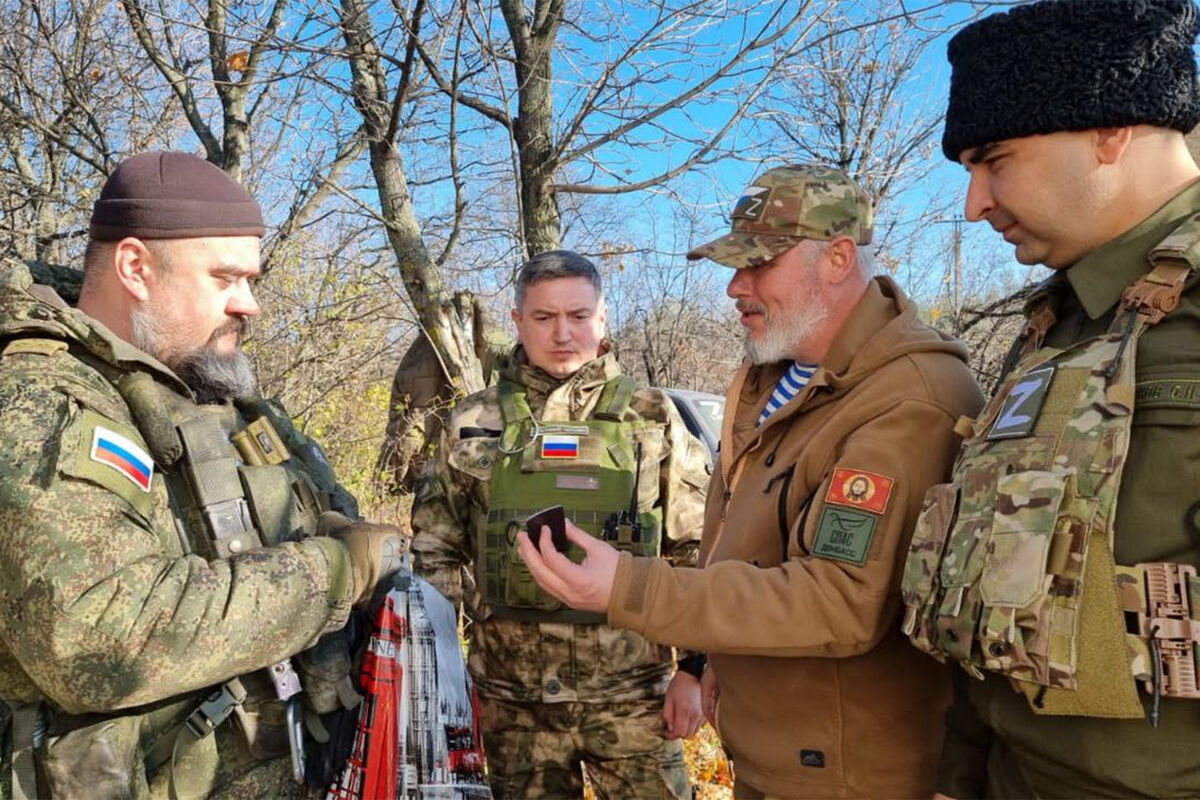 Казаки из Ростовской области доставили в ЛНР помощь для казачьего полка  имени Матвея Платова - Газета.Ru | Новости