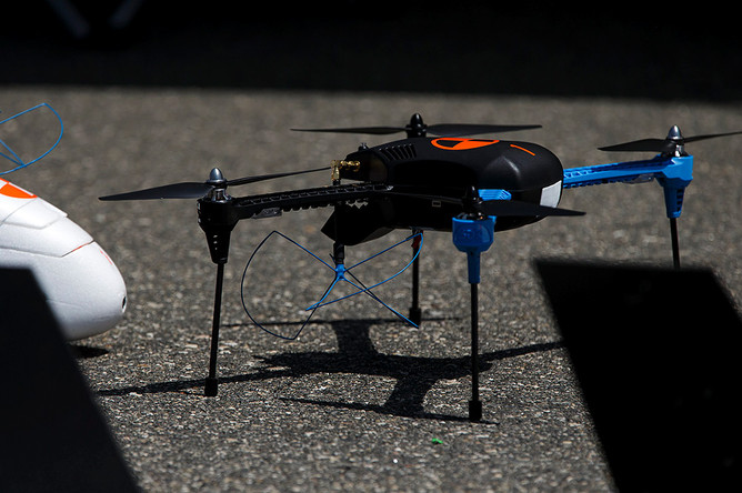 Квадрокоптер 3D Robotics IRIS+ на военно-морской базе Вентура-Каунти в США