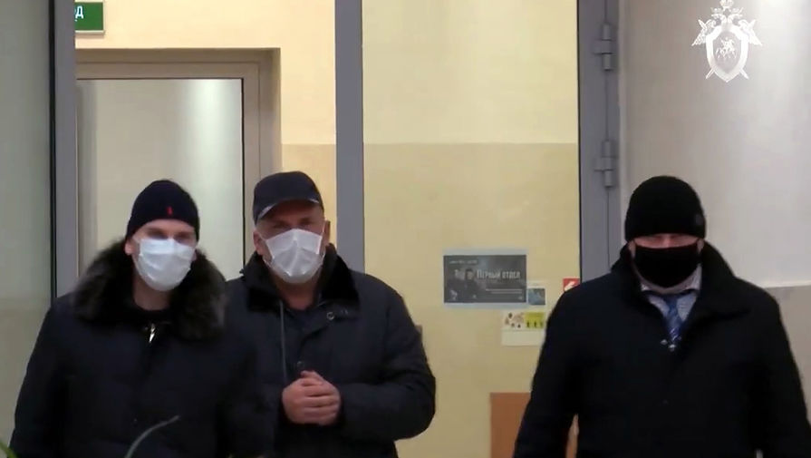 Во время задержания аудитора Счетной палаты Российской Федерации Михаила Меня, 18 ноября 2020 года (кадр из&nbsp;видео)