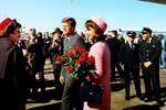 Джон Кеннеди с супругой Жаклин в день гибели, 22 ноября 1963 года