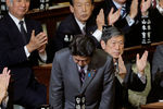 Синдзо Абэ в парламенте после объявления о назначении новым премьер-министром Японии, 2012 год