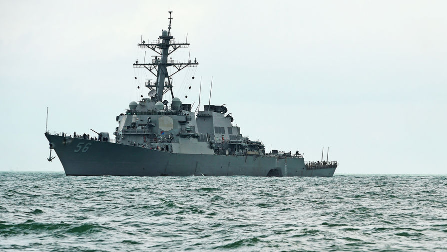 КНР следит за передвижениями эсминцев США возле островов Спратли