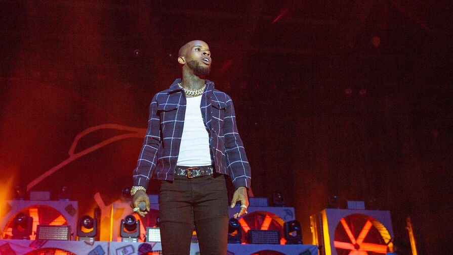 Рэпер Tory Lanez отправлен под домашний арест за выстрел в Megan Thee Stallion