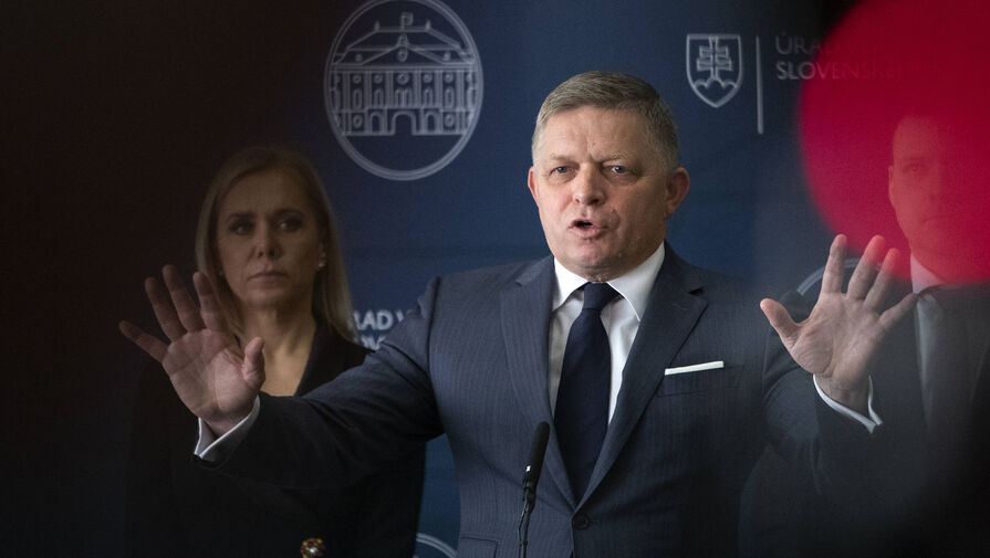 Премьер-министр Словакии после операции находится в искусственной коме